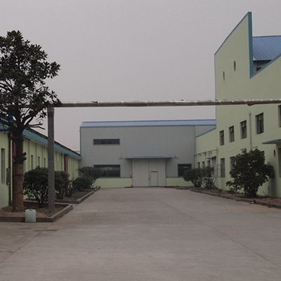 ফ্যান্সি রিকম্পোজড কাঠের ফিনিয়ার হোয়াইট ম্যাপল 168S গাড়ির অভ্যন্তরের জন্য সোজা শস্য