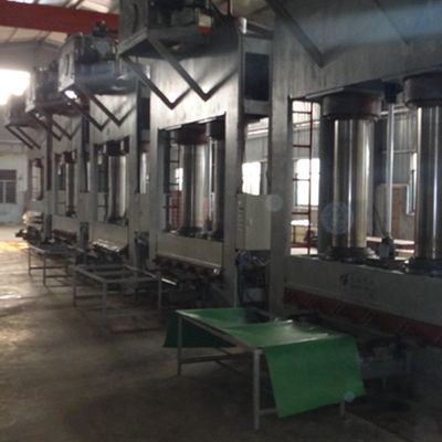 হাই-এন্ড কাস্টম পুনর্গঠিত কাঠের ফিনিয়ার রেইনবো আরবি-এক্স 2191 ক্রোম্যাটিক চেকার গ্রিন 2500-3100 মিমি প্রসারিত আকারের জন্য