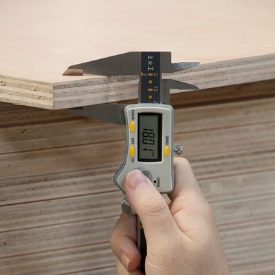 রেড ওক ফ্যান্সি এমডিএফ ক্রাউন গ্রিন কাঠের ফিনিসার স্লিপ ম্যাচ আসবাবপত্র উপাদান